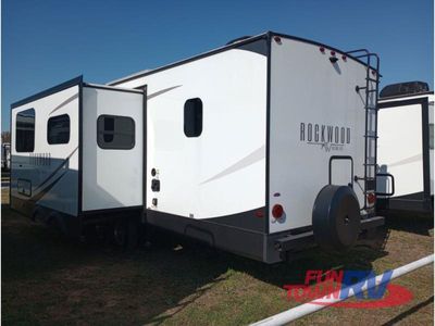 2025 Forest River RV Rockwood Ultra Lite - Photo 5