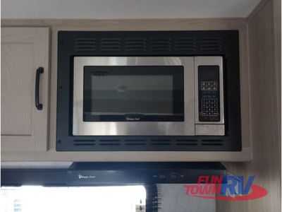 2025 Forest River RV Rockwood Ultra Lite - Photo 26