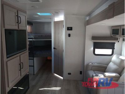 2025 Forest River RV Rockwood Ultra Lite - Photo 34