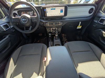 2026 Jeep Wrangler — photo 13 view