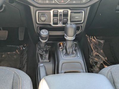 2026 Jeep Wrangler — photo 17 view