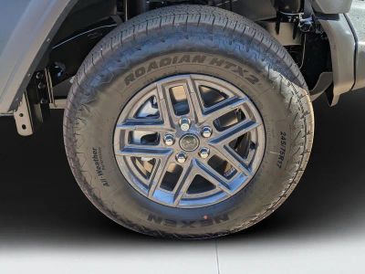 2026 Jeep Wrangler — photo 9 view