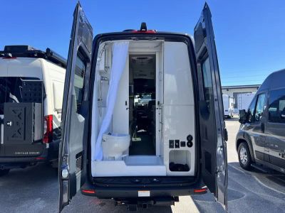 2026 Thor Motor Coach SANCTUARY - Photo 2