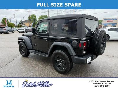 2025 Jeep Wrangler — detail view