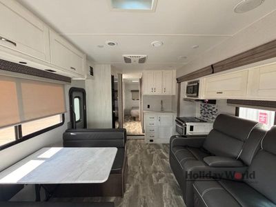 2024 Gulf Stream Conquest Class C - Photo 4