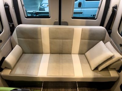 2019 Roadtrek ROADTREK - Photo 16