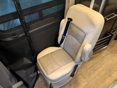 2019 Roadtrek ROADTREK - Photo 10