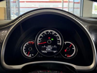 2017 Volkswagen Beetle - Photo 14