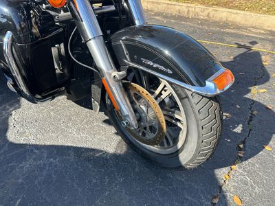 2023 Harley-Davidson Tri Glide Ultra - Photo 9