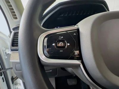 2023 Volvo XC90 — photo 17 view