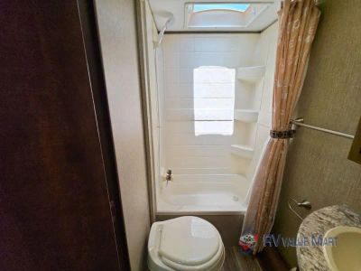 2017 Keystone RV Passport — photo 21 view