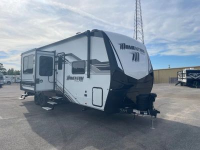 2026 Grand Design Momentum 29GS — front three-quarter view