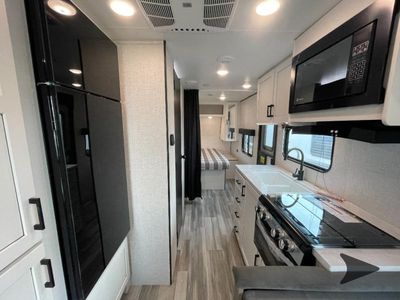 2025 Jayco Jay Flight SLX - Photo 13