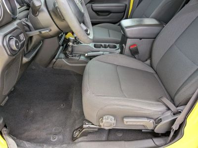 2023 Jeep Wrangler — photo 12 view