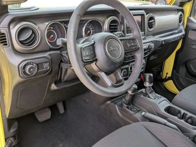 2023 Jeep Wrangler — photo 28 view