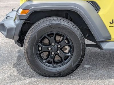 2023 Jeep Wrangler — photo 9 view