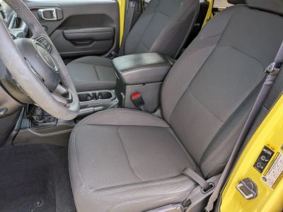 2023 Jeep Wrangler — photo 11 view