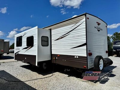 2019 Forest River Wildwood - Photo 3