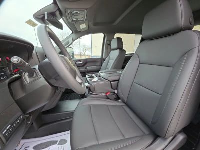 2026 Chevrolet Silverado 3500HD — photo 9 view