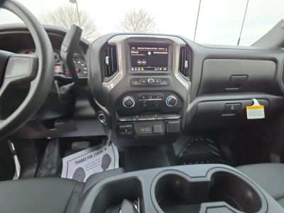 2026 Chevrolet Silverado 3500HD — photo 13 view