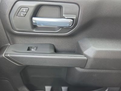 2026 Chevrolet Silverado 3500HD — photo 21 view
