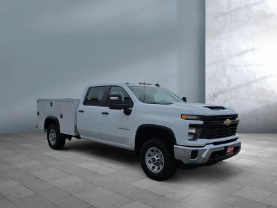 2026 Chevrolet Silverado 3500HD — photo 8 view