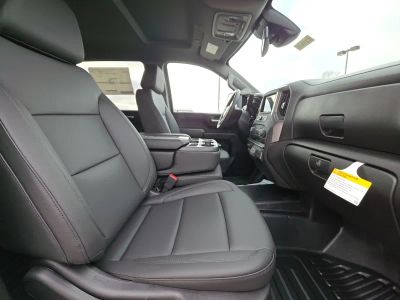 2026 Chevrolet Silverado 3500HD — photo 15 view