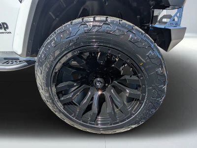 2026 Jeep Gladiator — photo 9 view
