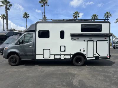 2025 Winnebago EKKO - Photo 18