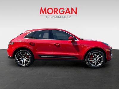 2023 Porsche Macan — photo 7 view