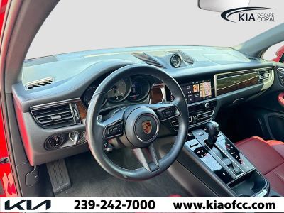 2023 Porsche Macan — photo 26 view