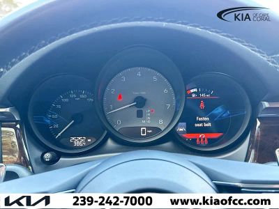2023 Porsche Macan — photo 38 view