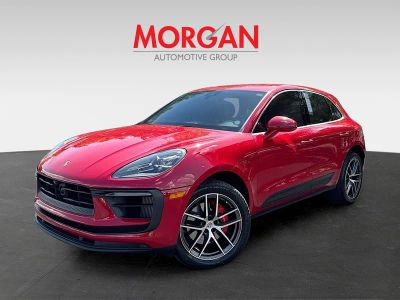 2023 Porsche Macan — side profile view