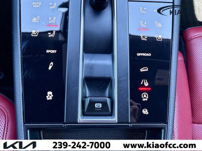 2023 Porsche Macan — photo 29 view