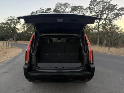 2015 Cadillac Escalade — photo 16 view