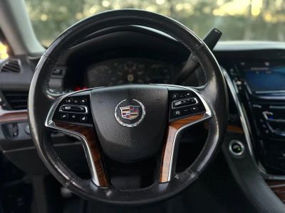 2015 Cadillac Escalade — photo 33 view