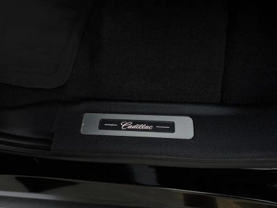 2015 Cadillac Escalade — photo 25 view