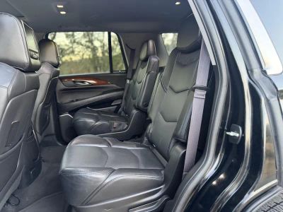 2015 Cadillac Escalade — photo 21 view