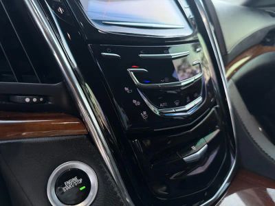 2015 Cadillac Escalade — photo 31 view