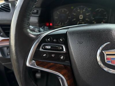2015 Cadillac Escalade — photo 34 view