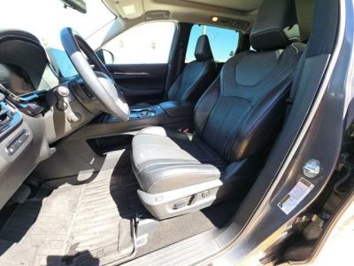 2023 INFINITI QX60 — photo 13 view
