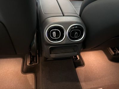 2026 Mercedes-Benz GLC - Photo 55