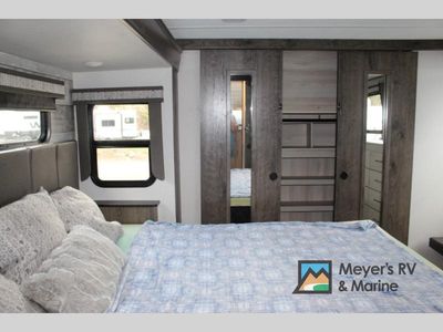 2021 Alliance RV Paradigm - Photo 26