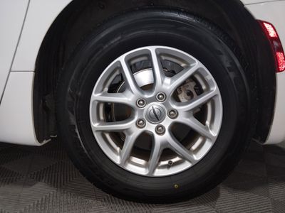 2023 Chrysler Pacifica — photo 10 view