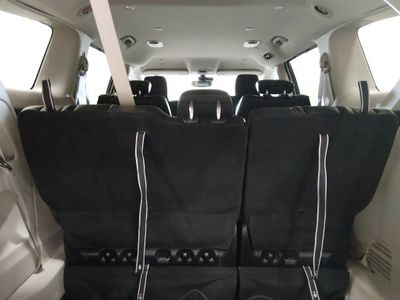 2023 Chrysler Pacifica — photo 11 view