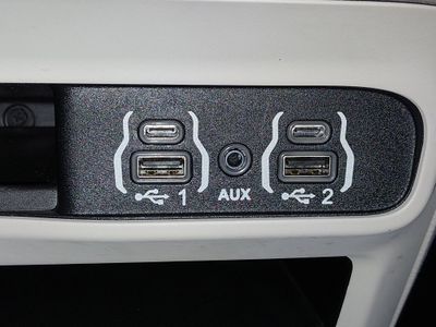 2023 Chrysler Pacifica — photo 20 view