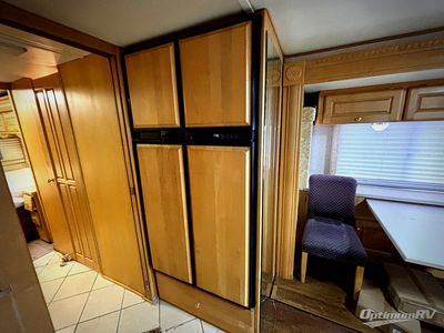 2003 Monaco RV Windsor - Photo 13