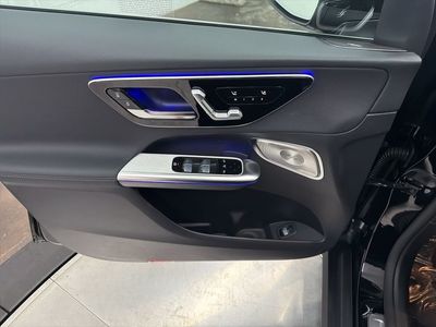 2026 Mercedes-Benz GLC — photo 17 view