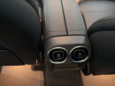 2026 Mercedes-Benz GLC — photo 58 view