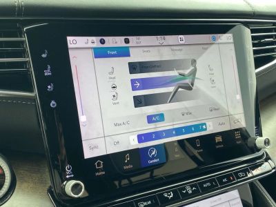 2022 Jeep Grand Wagoneer - Photo 25